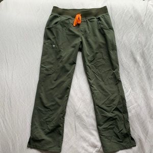FIGS Moss Kade Petite Cargo Scrub Pants, Petite Small